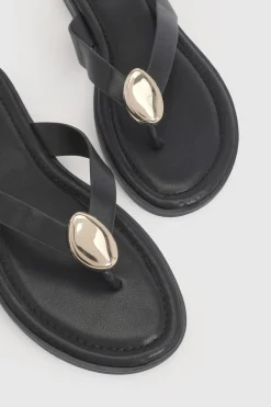 Tongs Coupe Large En Synthétiquecuir Avec Détail Métallique