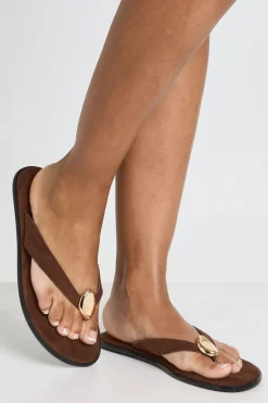 Tongs En Synthétique Avec Détail Métallique
