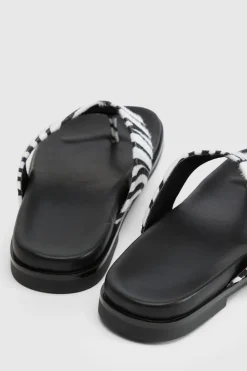 Tongs À Semelle Intérieure Imprimé Zèbre