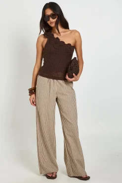 Top Asymétrique À Une Épaule En Crochet Fleuri Avec Corsage