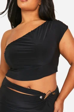 boohoo Top Bardot asymétrique en double couche slinky grande taille<Femme Tops