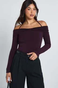 Top Bardot à nœud et détails fluides
