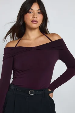 Top Bardot à nœud et détails fluides