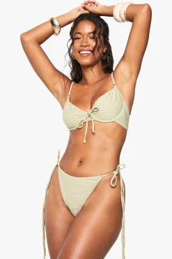 boohoo Top bikini texturé à armature<Femme Maillots De Bain|Tenues De Plage