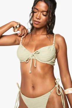 boohoo Top bikini texturé à armature<Femme Maillots De Bain|Tenues De Plage