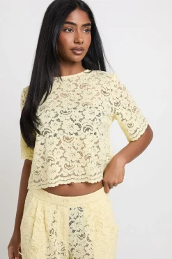 Top Boxy À Bords Festonnés En Dentelle