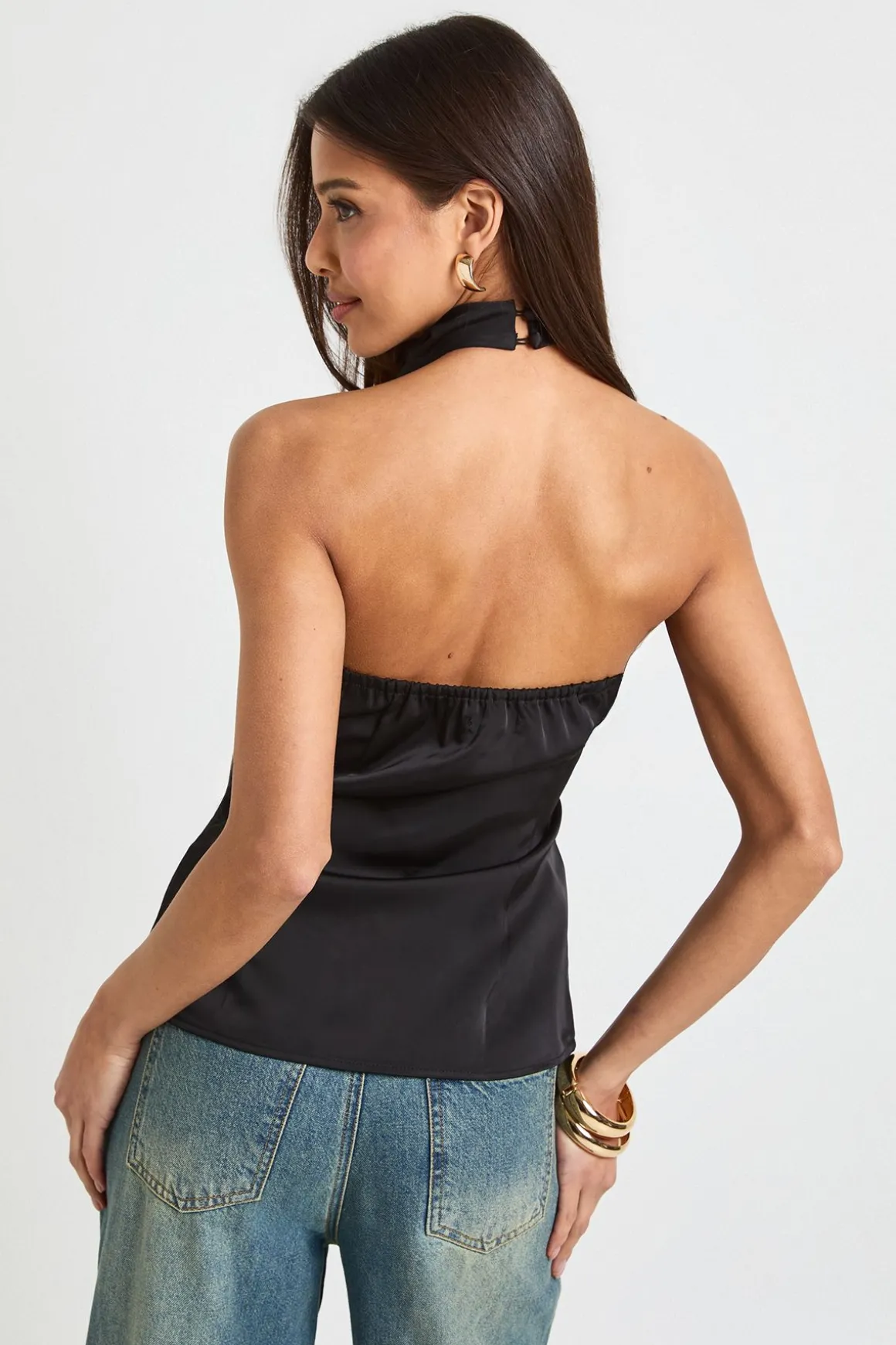Top camisole en satin à col drapé