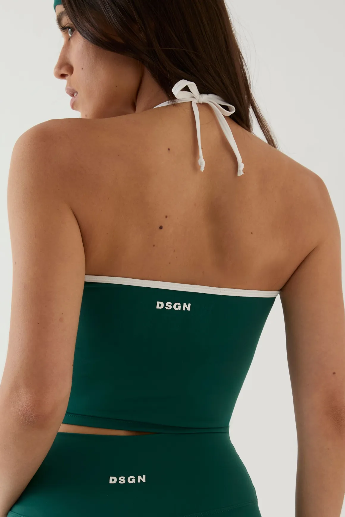 Top Col Halter À Liens Contrastés Sculpt Dsgn Studio