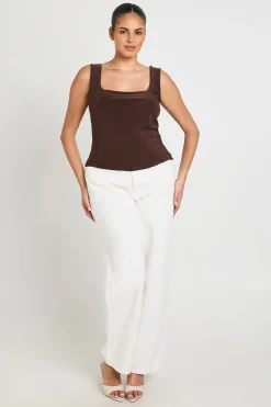 boohoo Top Court Grande Taille Double Épaisseur Col Carré En Tissu Slinky<Femme Looks Chocolat|Tops