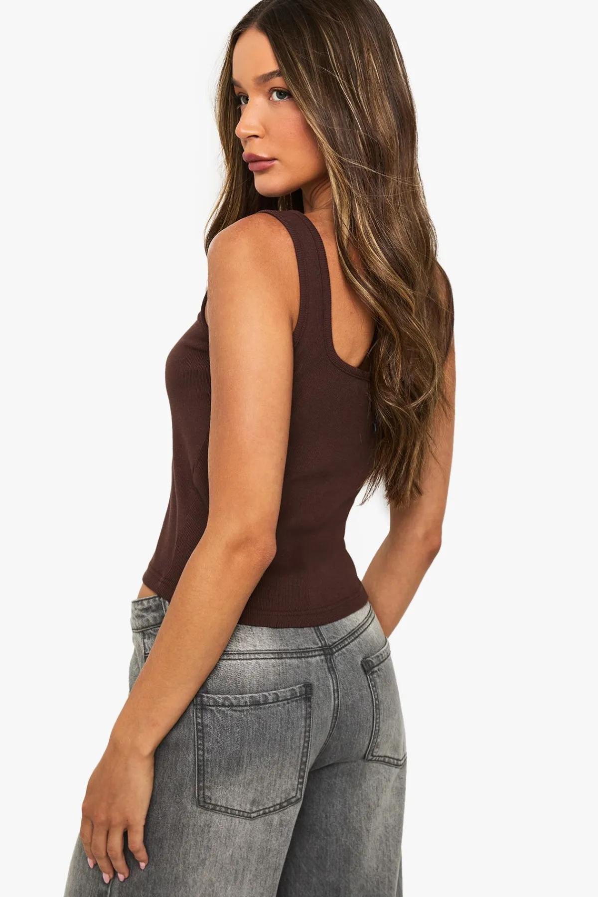 boohoo Top côtelé à boutons et encolure carrée traversante<Femme Looks Chocolat|Looks Preppy