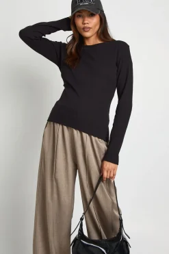 boohoo Top de maternité basique en maille côtelée à manches longues, coupe longue et ajusté<Femme Basiques|Tops