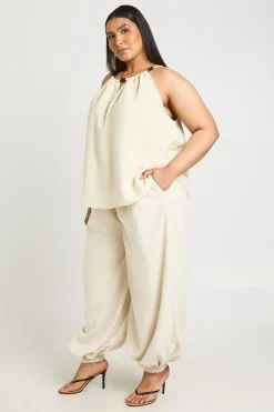 boohoo Top Fluide Grande Taille Col Licou Perlé Effet Peau De Pêche<Femme Tops