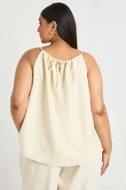 boohoo Top Fluide Grande Taille Col Licou Perlé Effet Peau De Pêche<Femme Tops