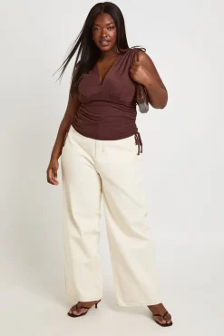 boohoo Top Grande Taille À Décolleté Plongeant En V Avec Détail De Bretelles<Femme Tops