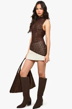 boohoo Top à l'encolure ornée de dentelle, à ourlet asymétrique<Femme Satin Et Dentelle|Tops