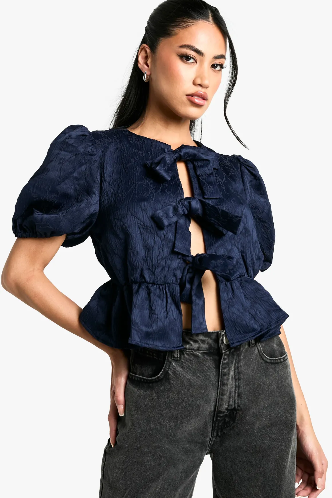 Top texturé à manches bouffantes et attaches