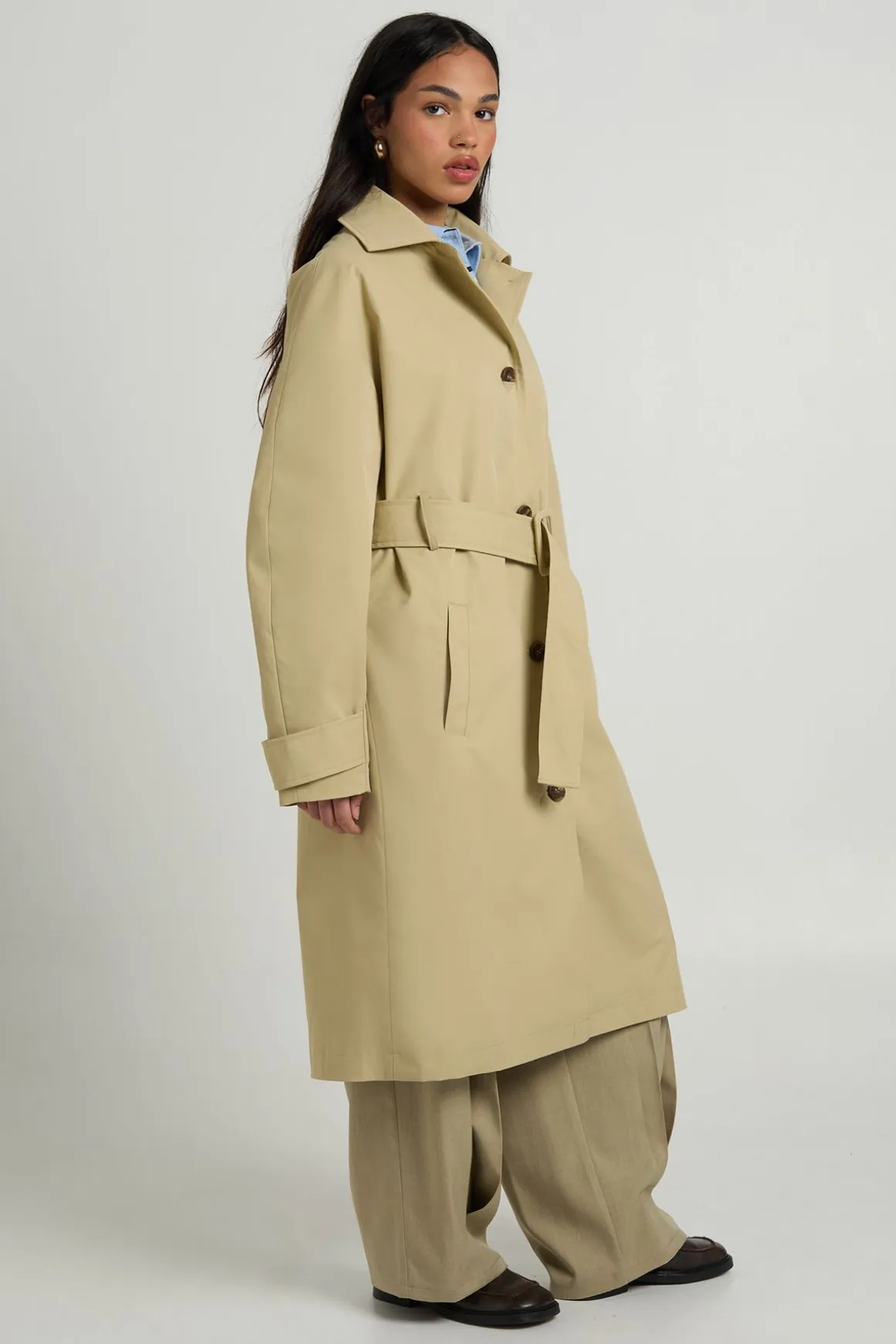 Trench-coat Long Boutonné Avec Ceinture