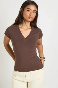 T-shirt Ajusté À Col V Et Manches Courtes
