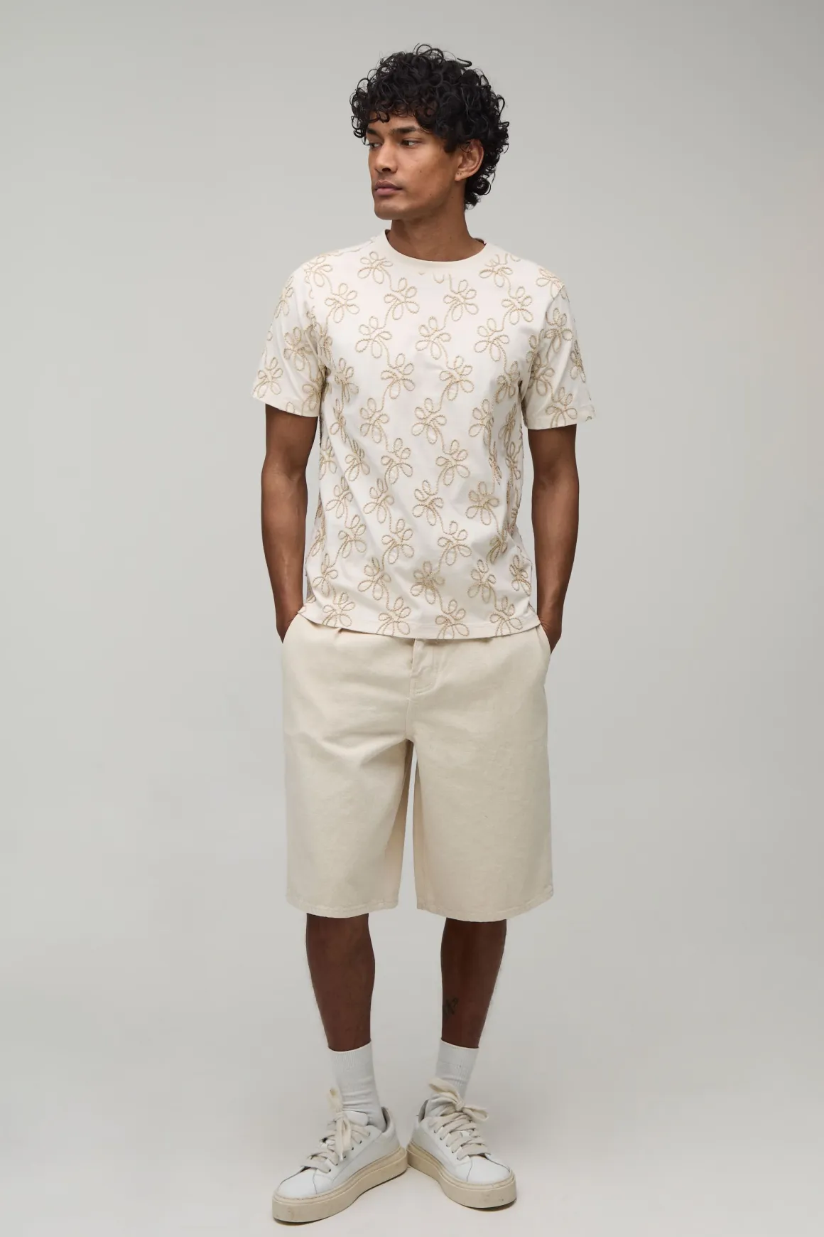 T-shirt Ajusté En Coton Épais Avec Broderie Florale