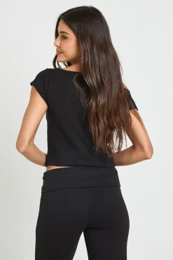 T-shirt Asymétrique À Clous Et Encolure Dénudée