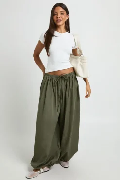 boohoo T-shirt Baby Tee En Maille Mate À Encolure En V<Femme Tops