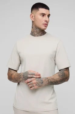 boohooMAN T-shirt basique à col rond pour hommes de grande taille, coupe régulière<Homme Tout Afficher|Tout Afficher