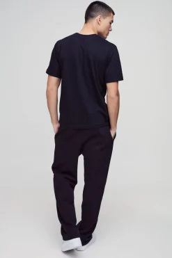 boohooMAN T-shirt basique à coupe régulière à col rond<Homme T-Shirts|Essentiels