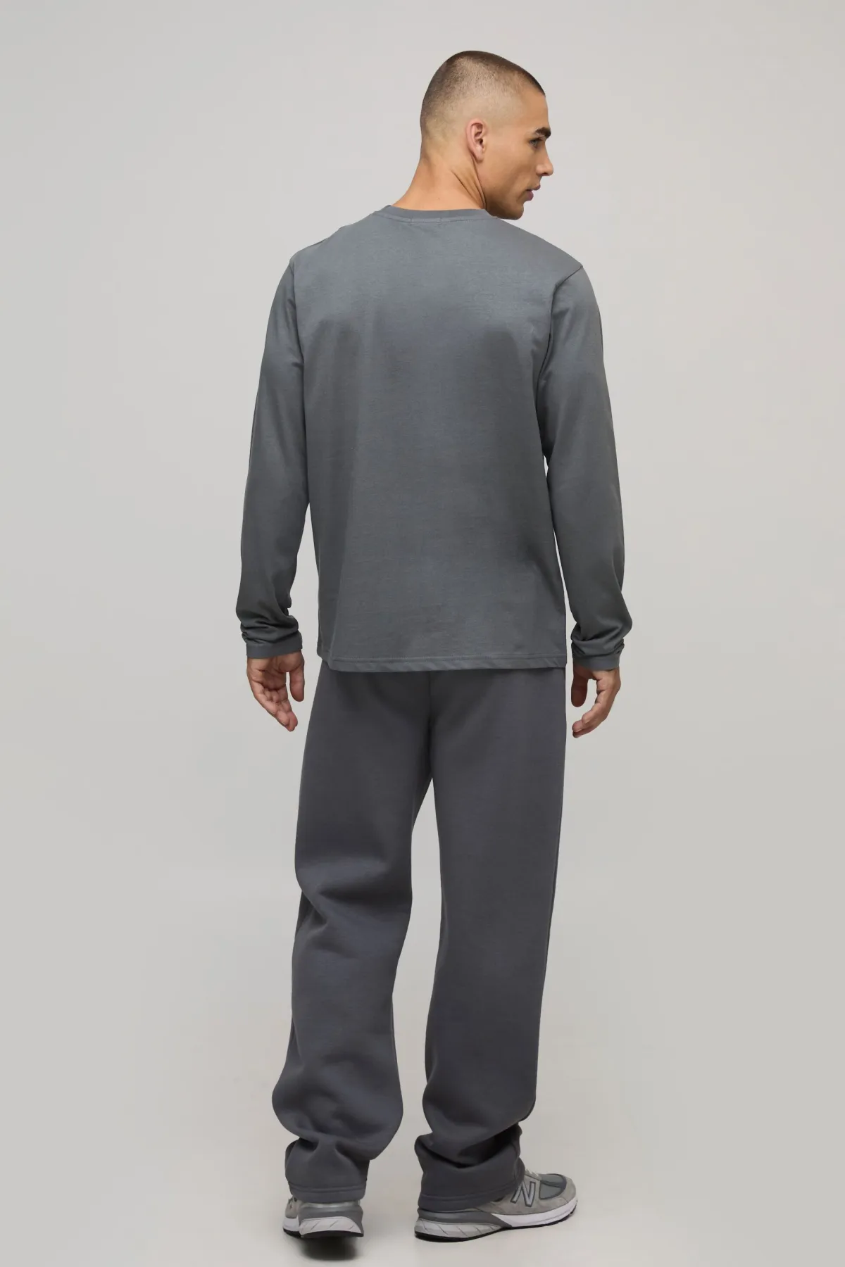 boohooMAN T-Shirt Basique à Manches Longues Col Rond Coupe Classique Tissu Épais<Homme T-Shirts|Essentiels