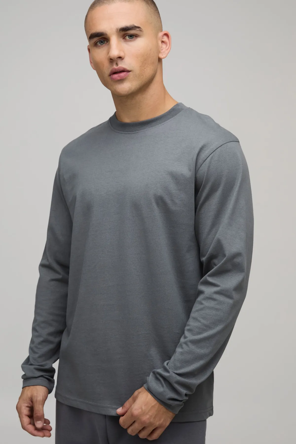 boohooMAN T-Shirt Basique à Manches Longues Col Rond Coupe Classique Tissu Épais<Homme T-Shirts|Essentiels