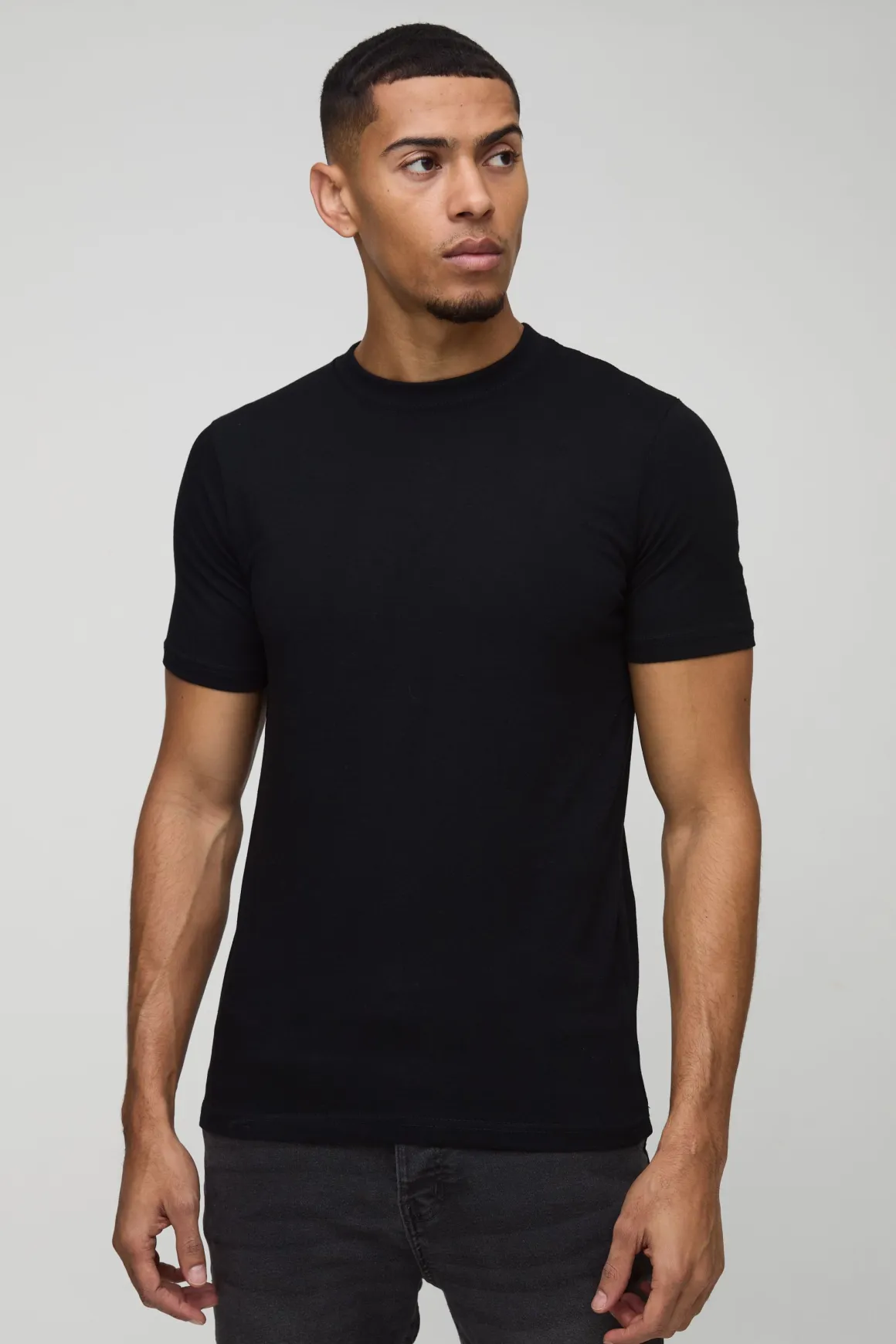 T-shirt basique Muscle Fit à encolure ronde