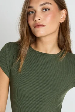 T-shirt bébé à manches cap et à côtes froissées