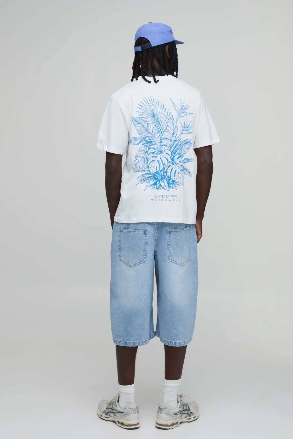 boohooMAN T-shirt Coupe Regular À Imprimé Palmier Dessiné Au Trait<Homme T-Shirts Impriméstendances|T-Shirts
