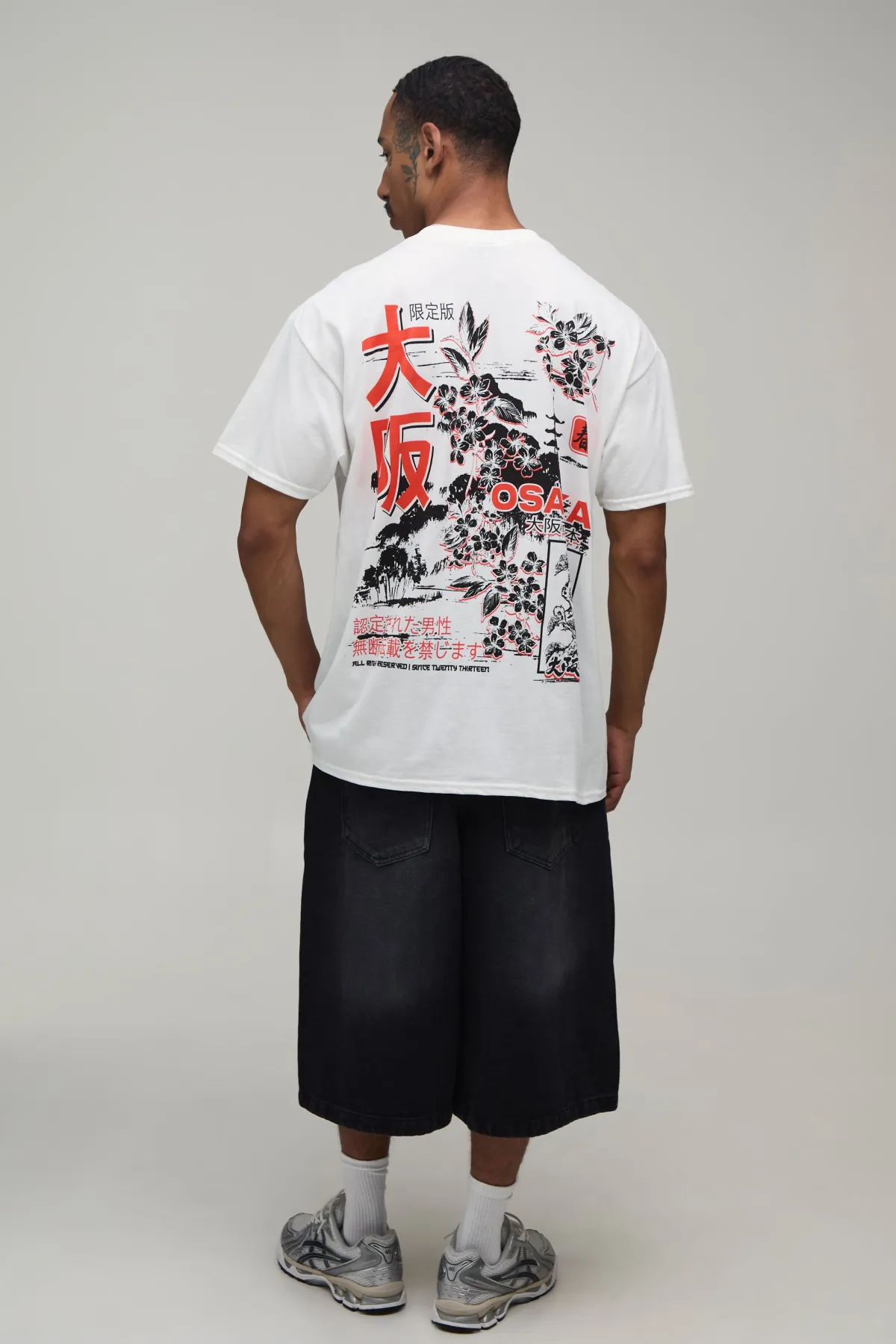 boohooMAN T-shirt Oversize Avec Imprimé Osaka Au Dos<Homme T-Shirts Impriméstendances|T-Shirts