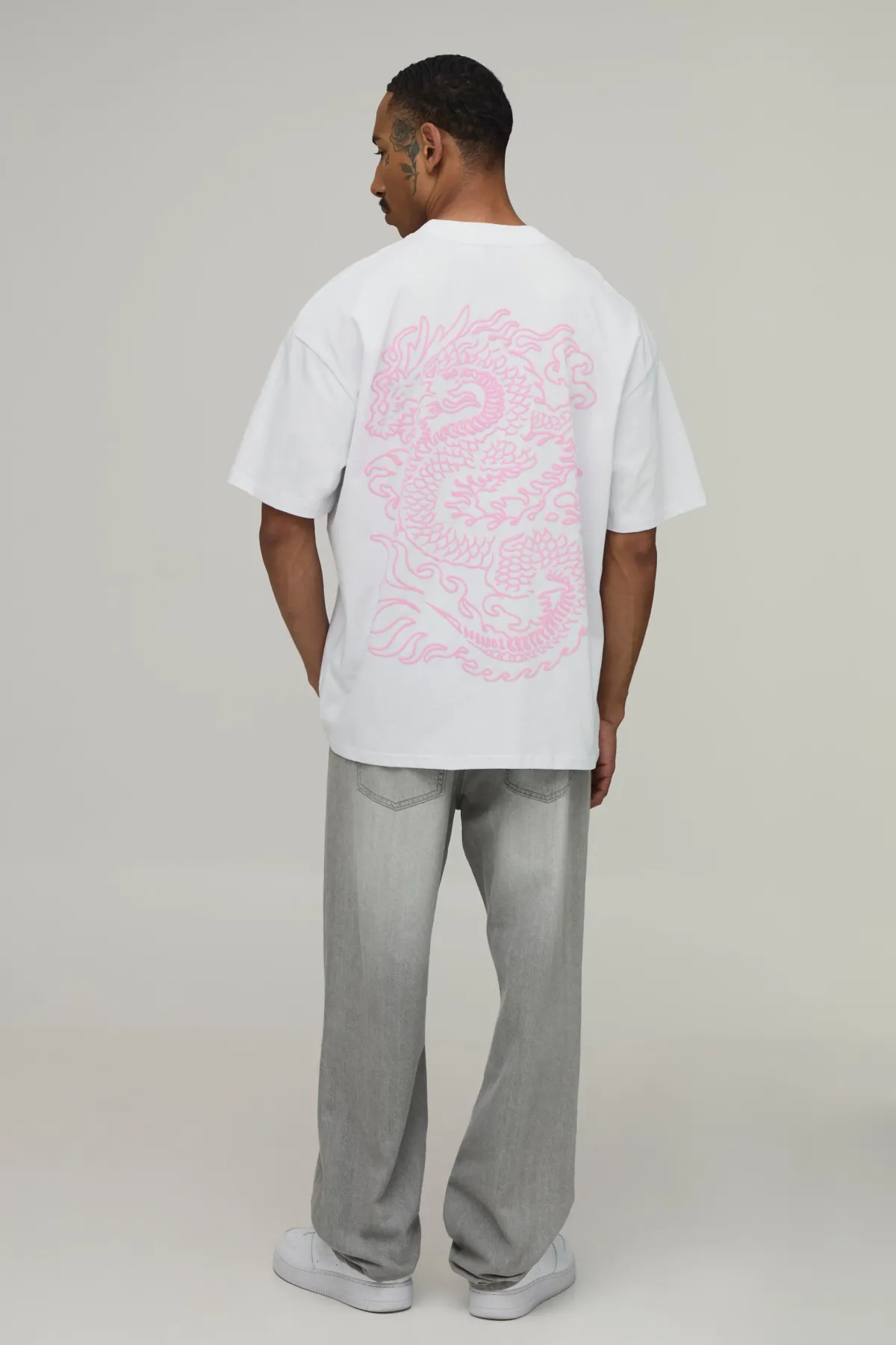 boohooMAN T-shirt Oversize À Imprimé Dragon En Relief<Homme T-Shirts Impriméstendances|T-Shirts