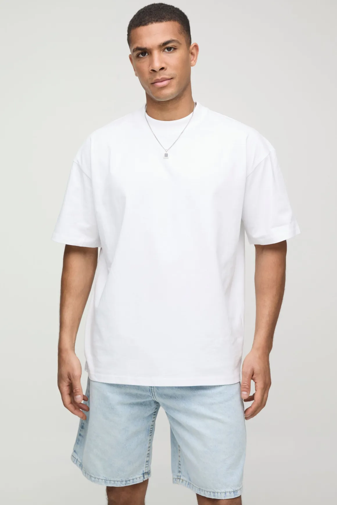 T-shirt blanc surdimensionné à col allongé sous licence Disney Toy Story