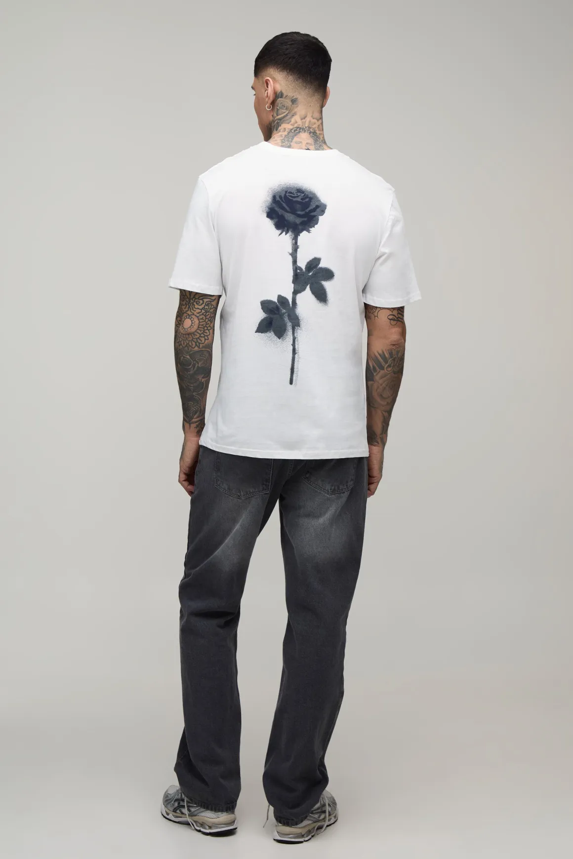T-shirt Blanc Tall Coupe Regular Avec Imprimé Floral Flou Au Dos