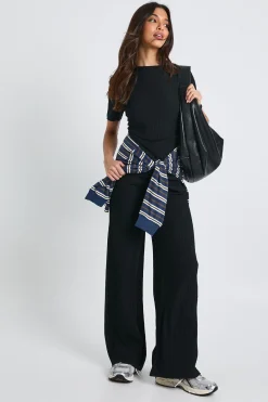 boohoo T-shirt coordonné à texture, devant enveloppé et taille froncée<Femme Ensembles