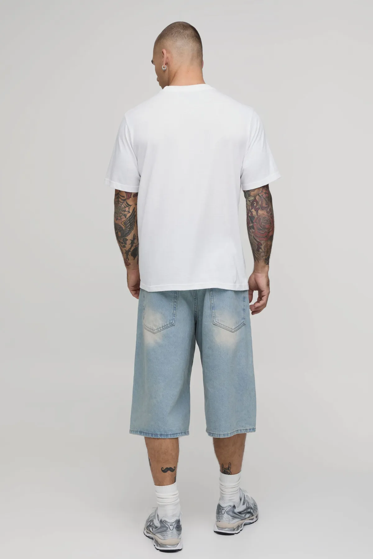 boohooMAN T-shirt Coupe Régulière À Broderie Florale Sur La Poitrine<Homme T-Shirts Impriméstendances|T-Shirts