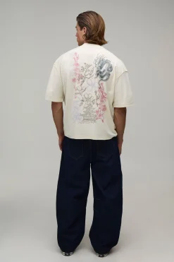 boohooMAN T-shirt Écru Oversize Ample À Imprimé Dragon Avec Coutures Apparentes<Homme T-Shirts Impriméstendances|T-Shirts