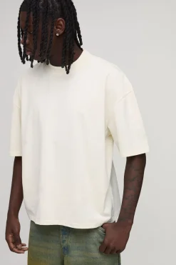 T-shirt Écru Oversize Boxy À Col Étendu Avec Motif Grunge Au Pochoir