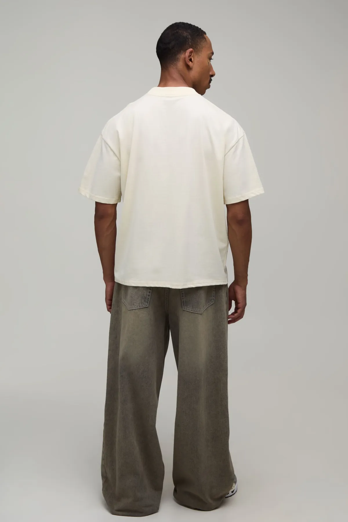 boohooMAN T-shirt Écru Oversize Boxy Homme Imprimé Dollar<Homme T-Shirts Impriméstendances|T-Shirts