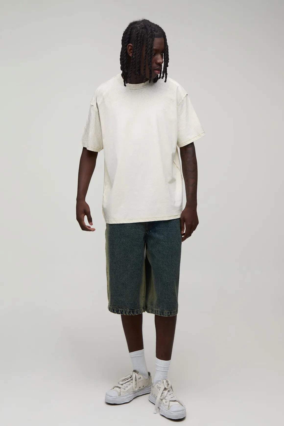 T-shirt Écru Oversize À Coutures Apparentes Imprimé Effet Spray Délavé