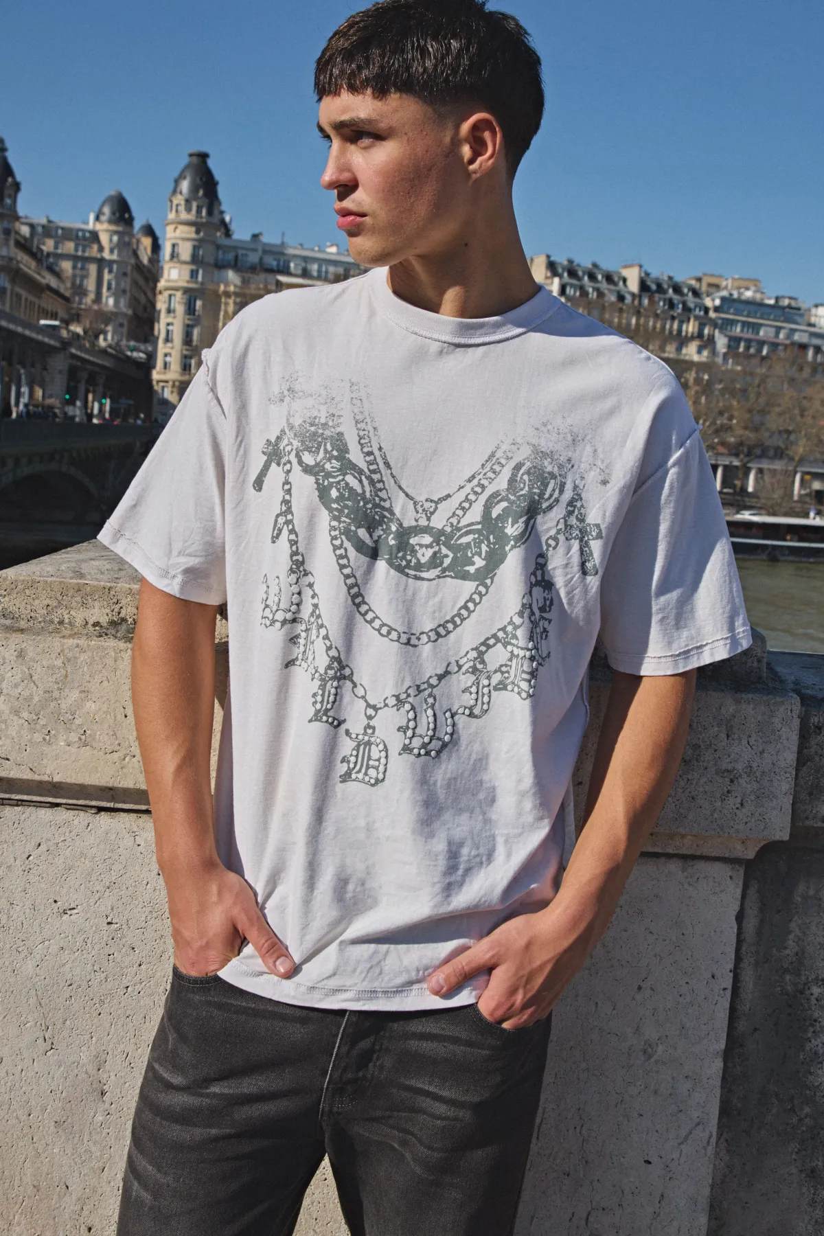 boohooMAN T-shirt Écru Oversize À Coutures Apparentes Et Motif Chaîne Graphique<Homme T-Shirts Impriméstendances|T-Shirts