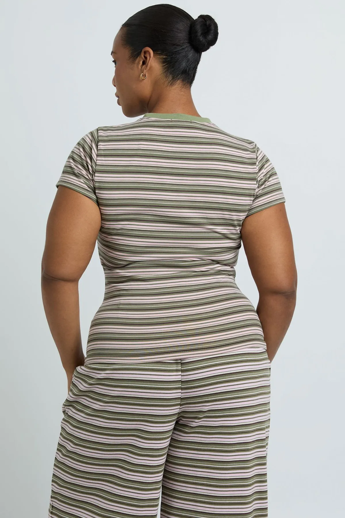 boohoo T-shirt Côtelé Ajusté À Rayures Grande Taille<Femme Tops