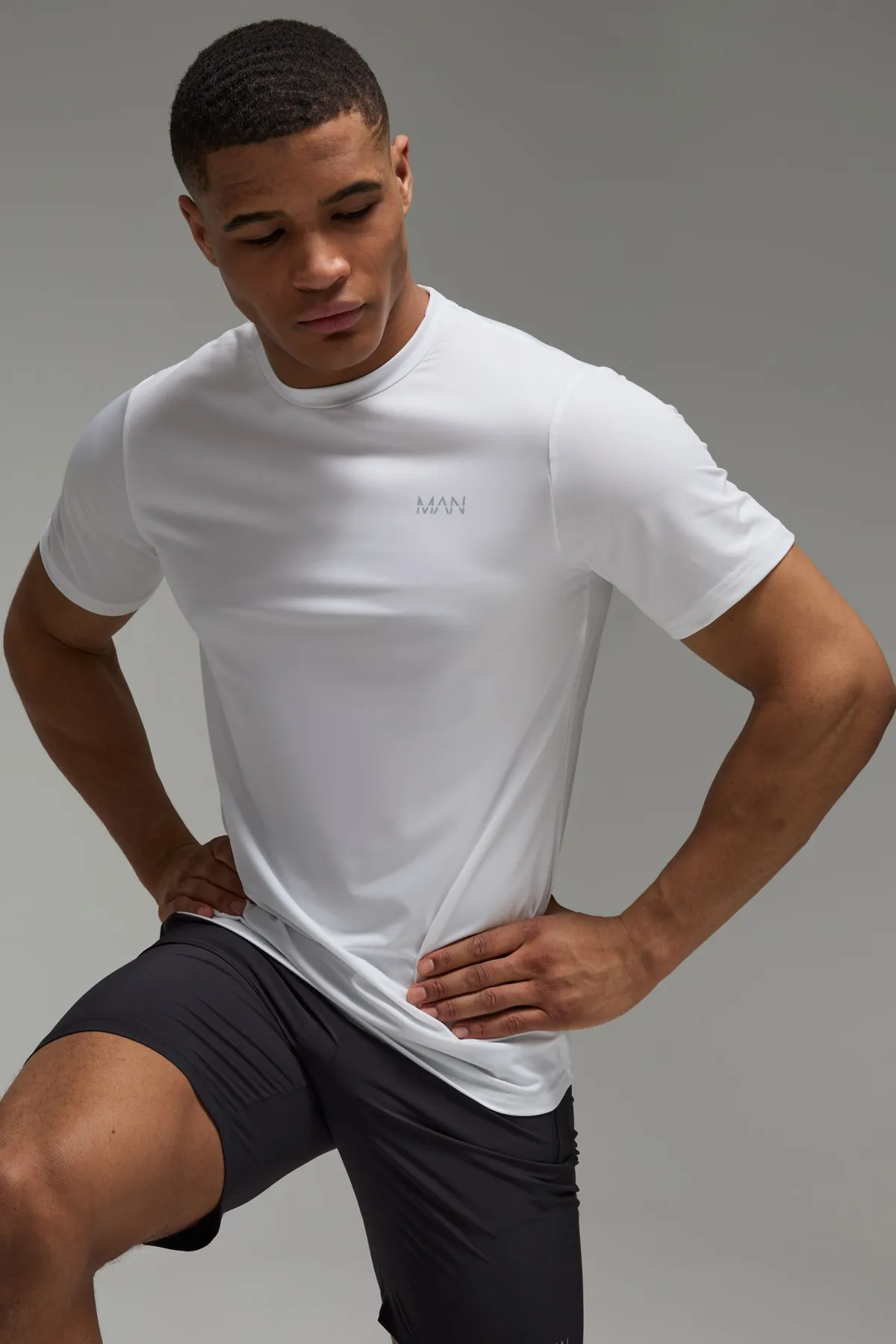 boohooMAN T-shirt de sport droit imprimé - MAN Active<Homme Nouveautés Grande Taille|Tout Afficher