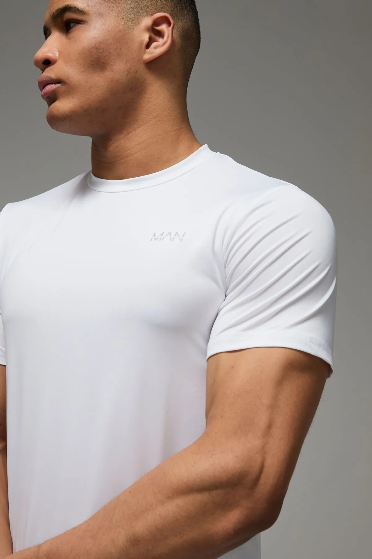 boohooMAN T-shirt de sport droit imprimé - MAN Active<Homme Nouveautés Grande Taille|Tout Afficher