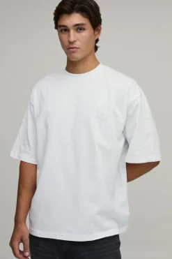boohooMAN T-shirt En Jersey Slub Étoilé Coupe Oversize<Homme T-Shirts Impriméstendances|T-Shirts