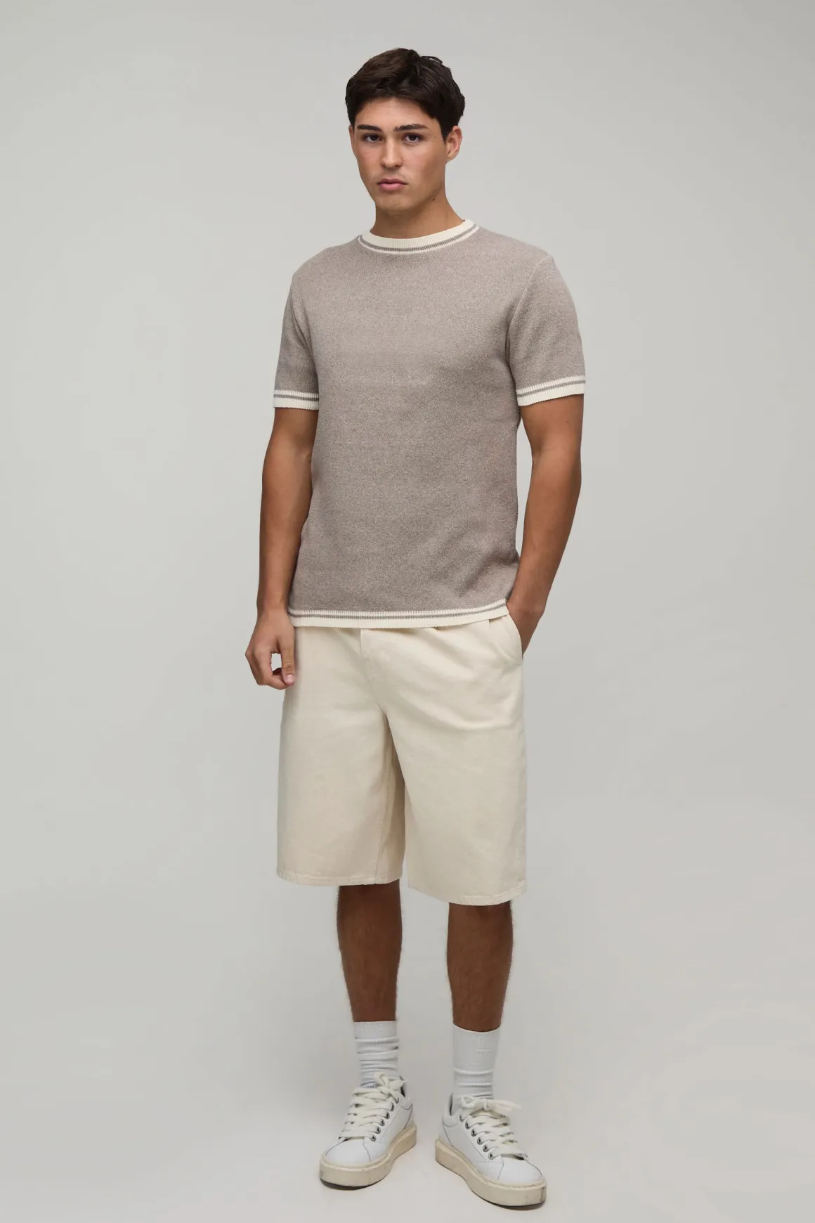 T-shirt En Maille Ajustée À Bords Contrastés En Mélange De Coton