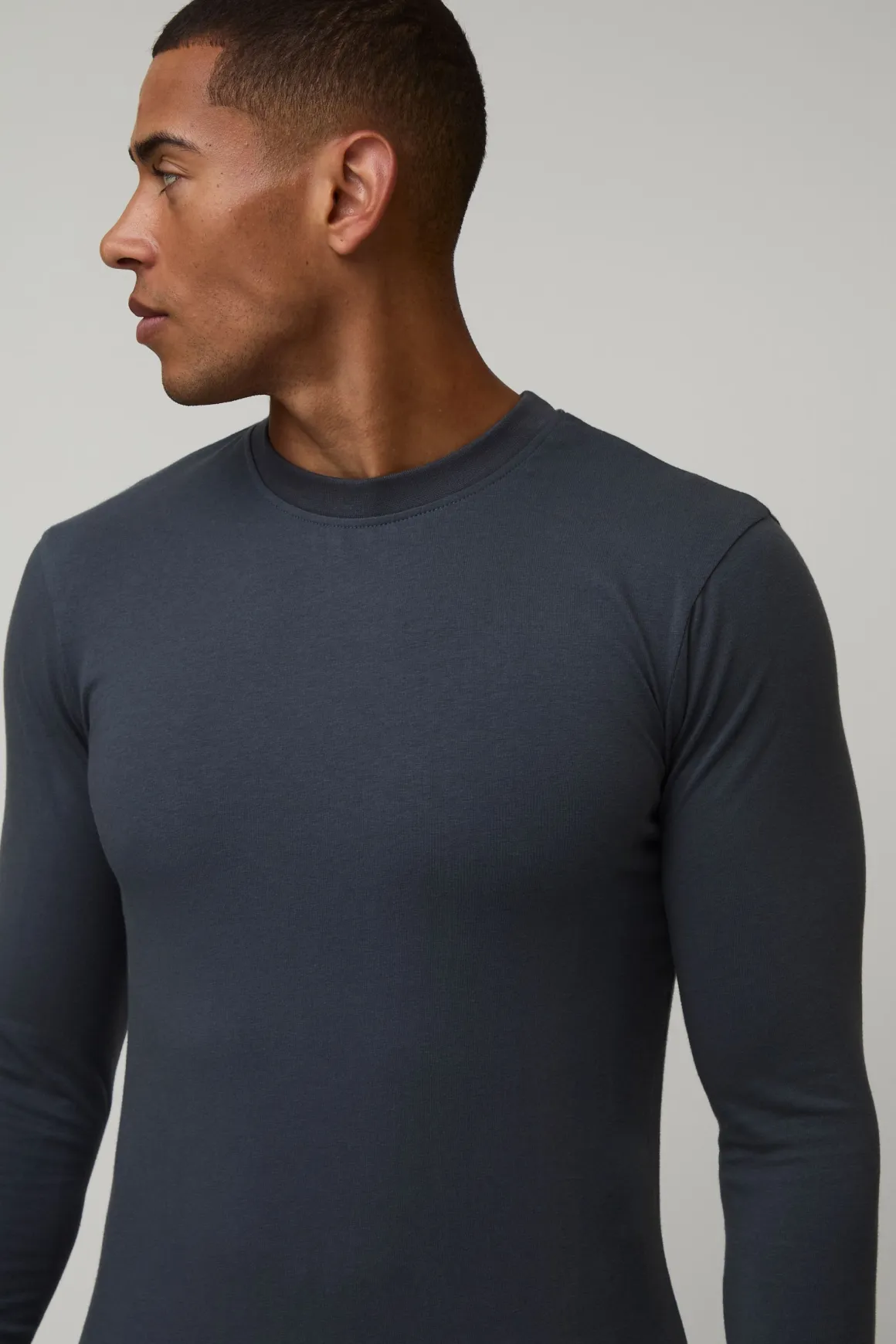 T-shirt Essentiel À Manches Longues Coupe Ajustée Musclée