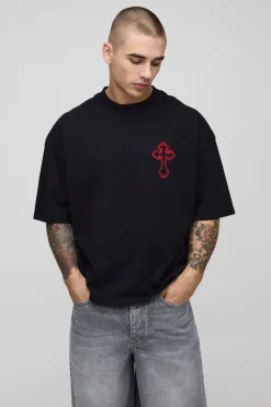 T-shirt gothique boxy surdimensionné à croix brodée